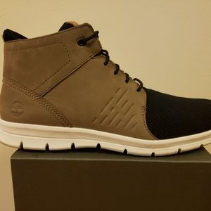 Men's Medium size 10.5 Black and Brown Timberland